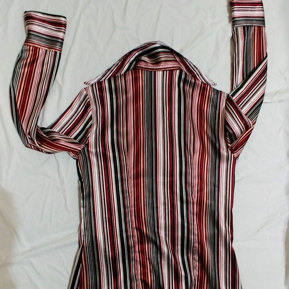 DRESS BARN TOP - Picture 2 of 3